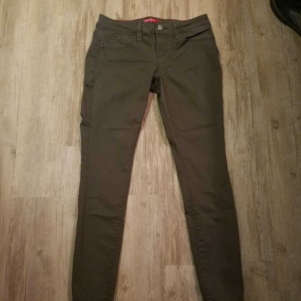 Y.M.I wanna betta butt jeans olive size 9.